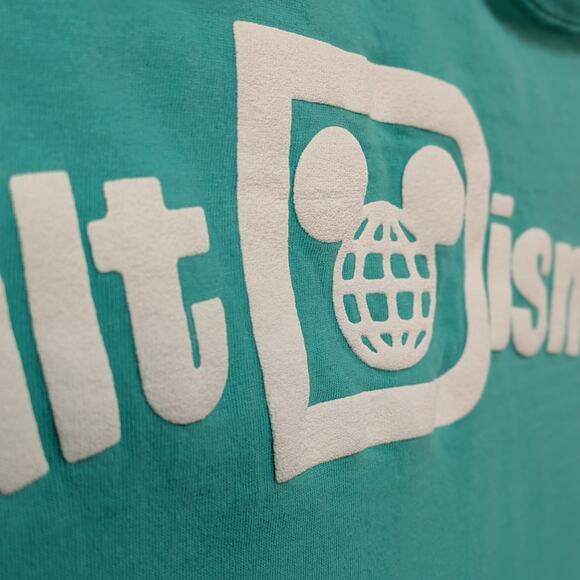 Walt Disney World Spirit Jersey Green White Logo Disney Parks Adult Size Small - Picture 8 of 16